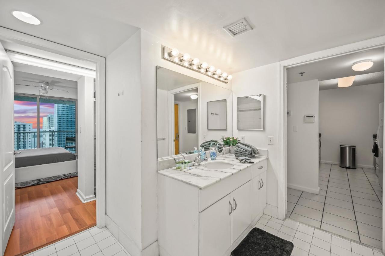 Luxurious 1Br High Rise Condo Brickell-Free Parking Miami Esterno foto