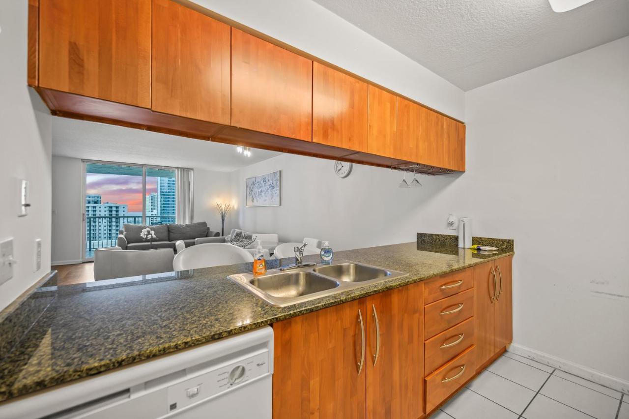 Luxurious 1Br High Rise Condo Brickell-Free Parking Miami Esterno foto